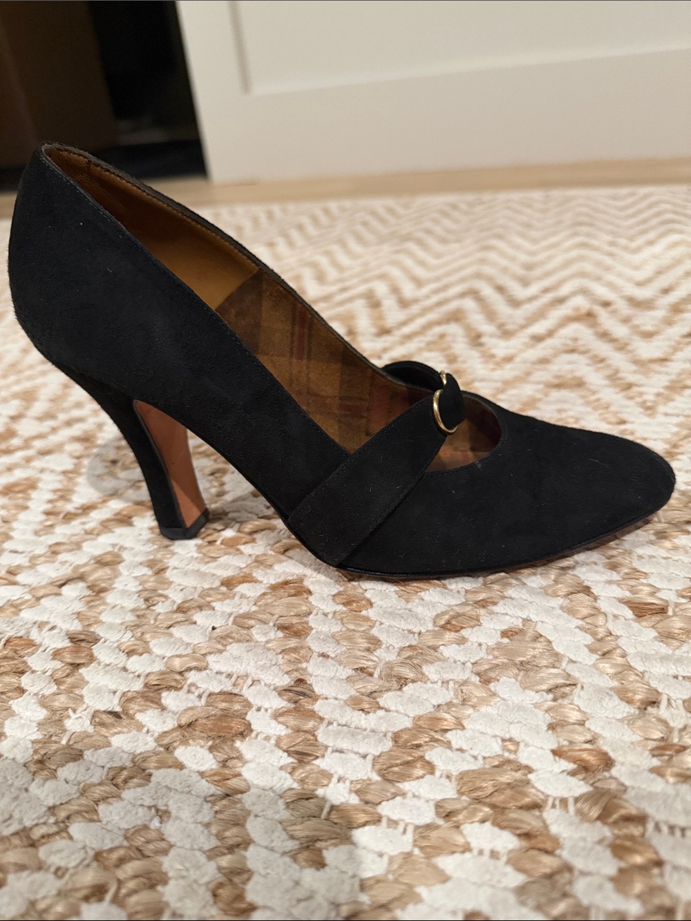 Rare Jacqueline Schnabel Black Suede Pointed-Toe Mary Jane Pumps